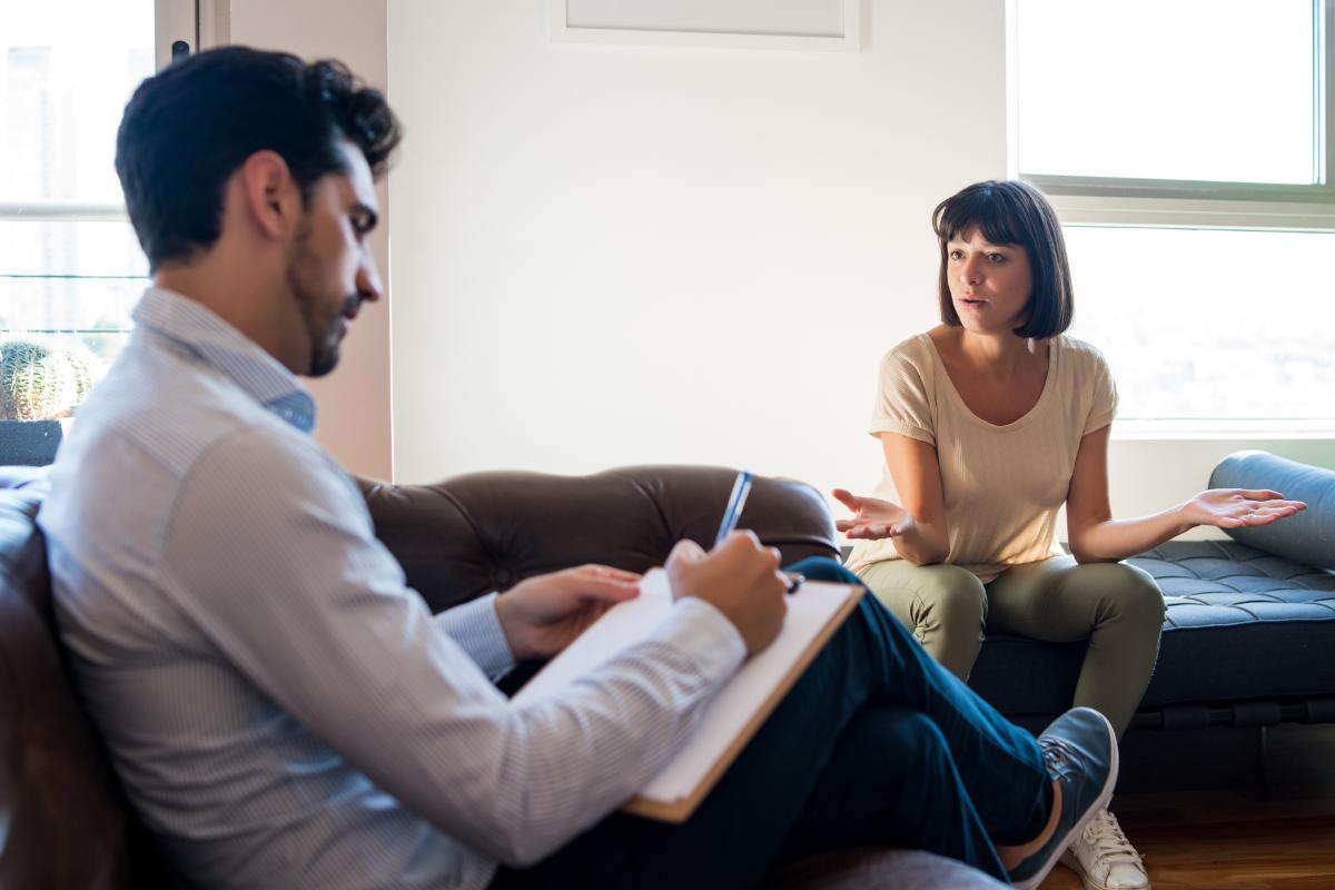 What is Cognitive Behavioral Therapy Woman in cognitive behavioral therapy