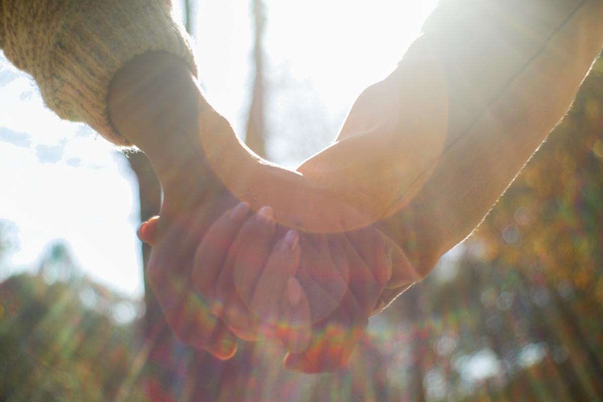 Helping A Loved One With Addiction Image symbolizing how to help a loved one with addiction